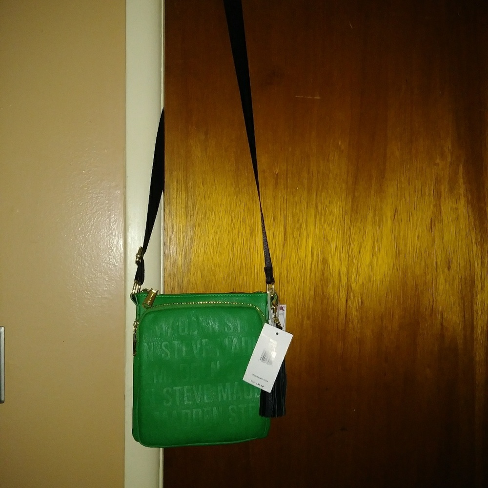 Steve Madden crosd body